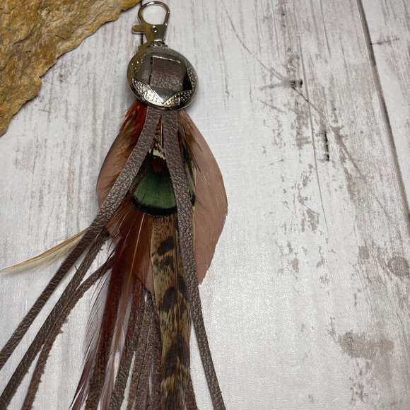 Brown Feather Detail Genuine Leather Fringe Keychain Purse Toggle - Picture 12 of 13